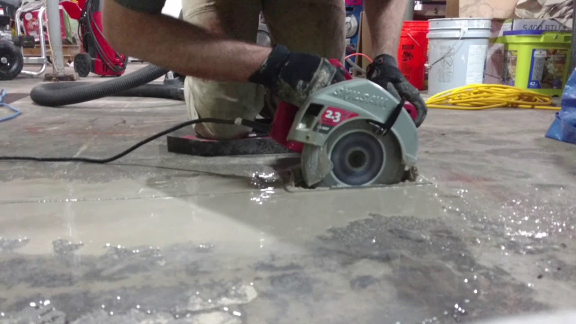 Cutting concrete with a Skilsaw - YouTube