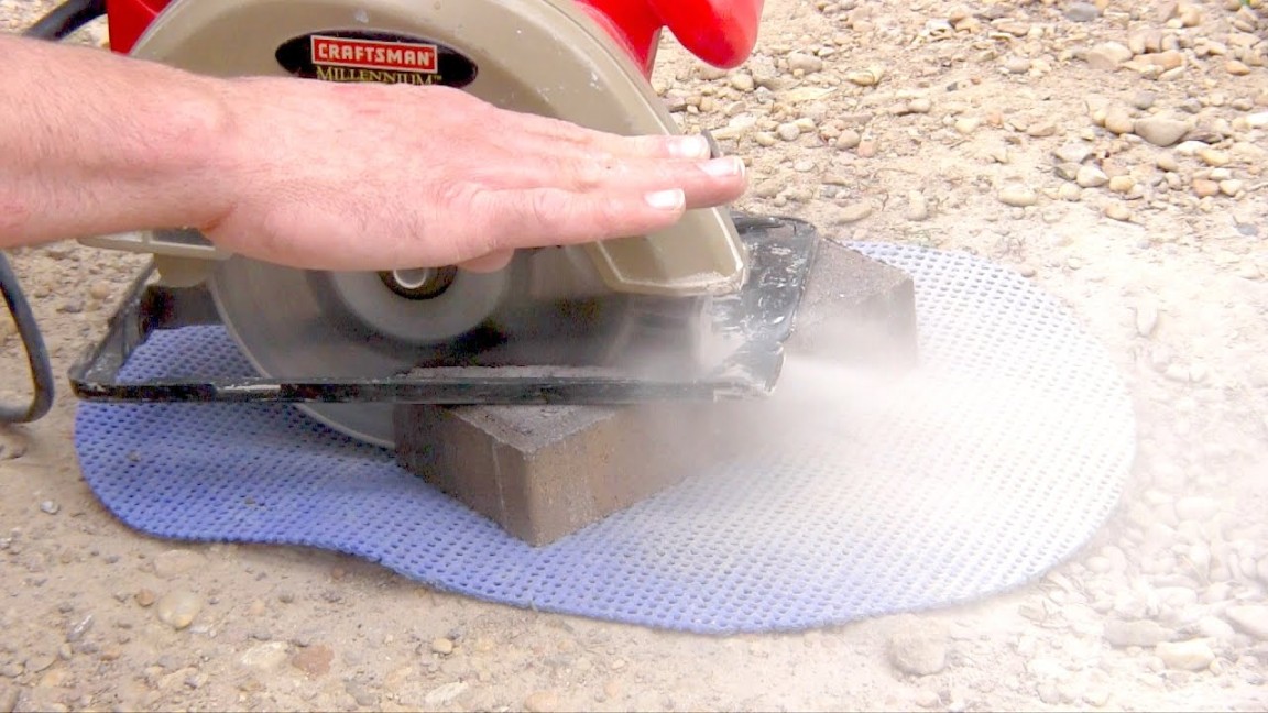 How to cut bricks with a Circular Saw / Skil Saw Dry Cut Pavers