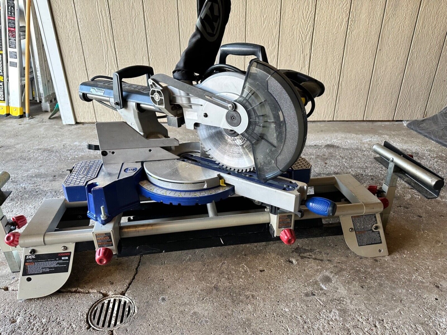 Kobalt ” Sliding Corded miter saw & stand #