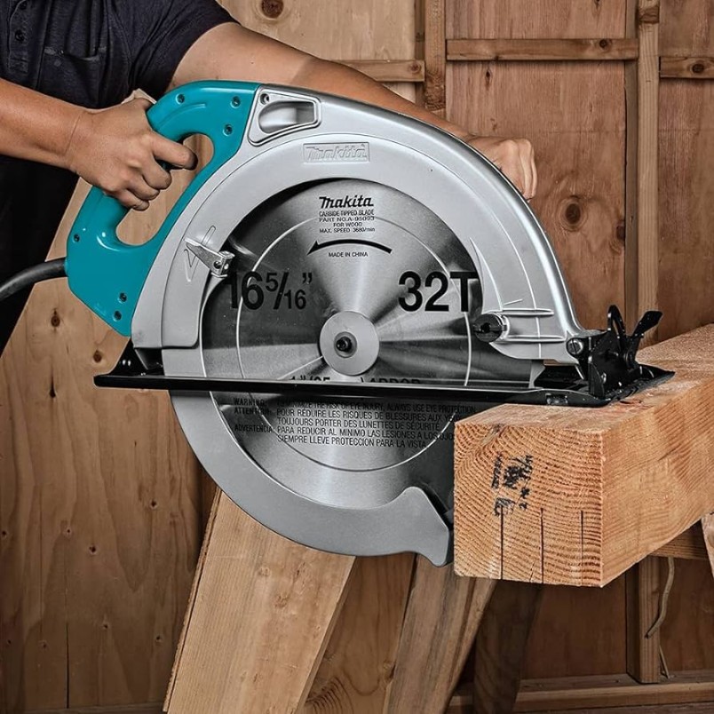 Makita NA -/" Circular Saw