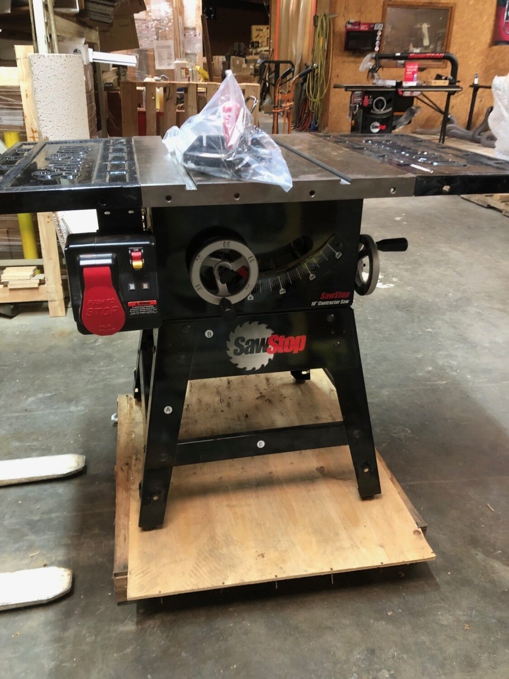 SAWSTOP CONTRACTOR SAW CNS USED