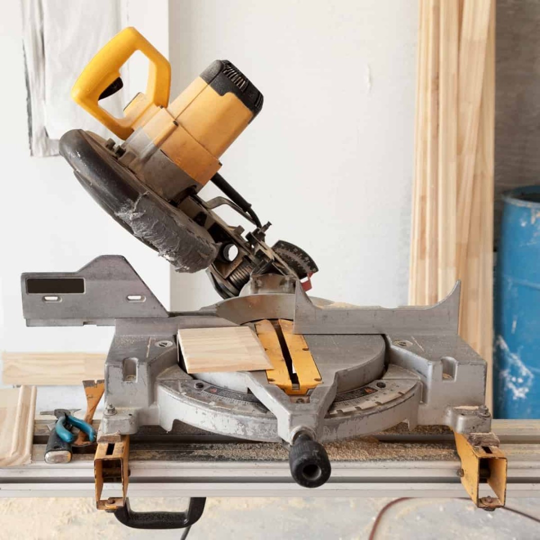 Single vs Double Bevel Miter Saw - The Handyman