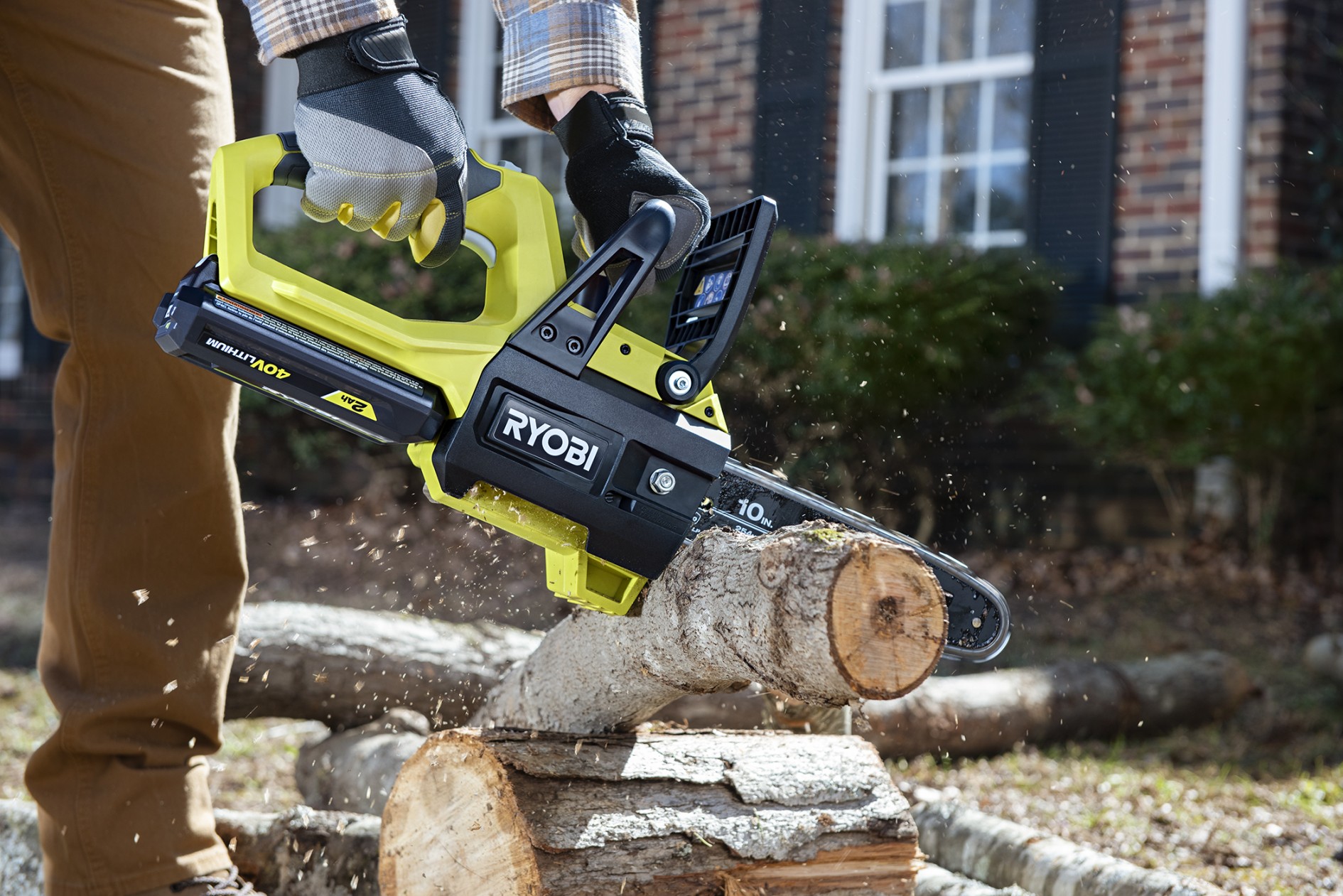 V " CHAINSAW KIT - RYOBI Tools